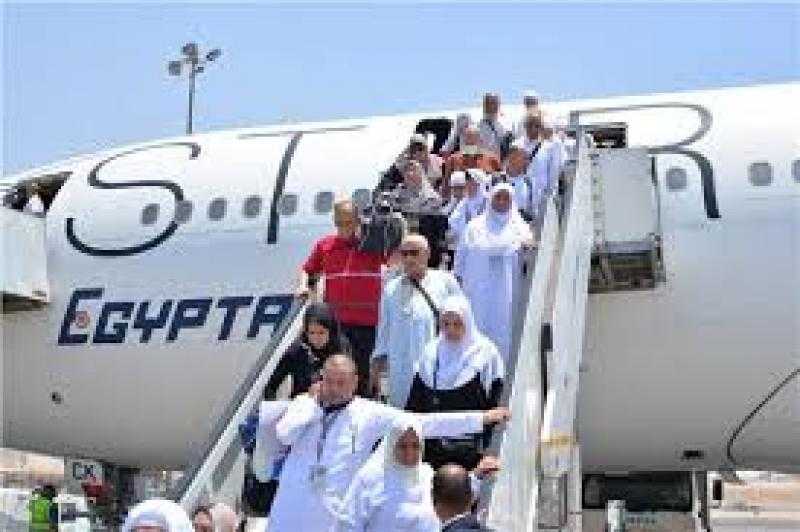 غدًا.. ”مصر للطيران” تسير 20 رحلة جوية من الأراضي المقدسة