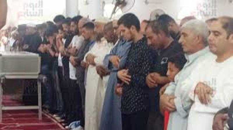 الآلاف يشيعون جثمان أحمد رفعت بمسقط رأسه فى كفر الشيخ